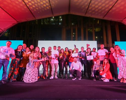 FotografoFoto Alcaldía de Medelllín:La labor periodística alternativa, independiente, comunitaria y ciudadana recibió reconocimiento con el Premio de Periodismo Alcaldía de Medellín. 